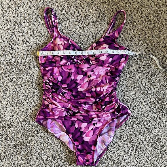 Miraclesuit Slimming One-Piece Swimsuit‎ Pink Purple Floral Ruching Control Sz 8 - Picture 9 of 11